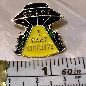 I Want to Believe Xfiles Aliens Pin Brooch